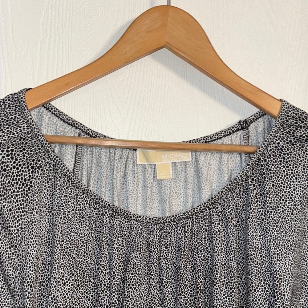 Michael Kors Black and Gray Blouse - Picture 5 of 6